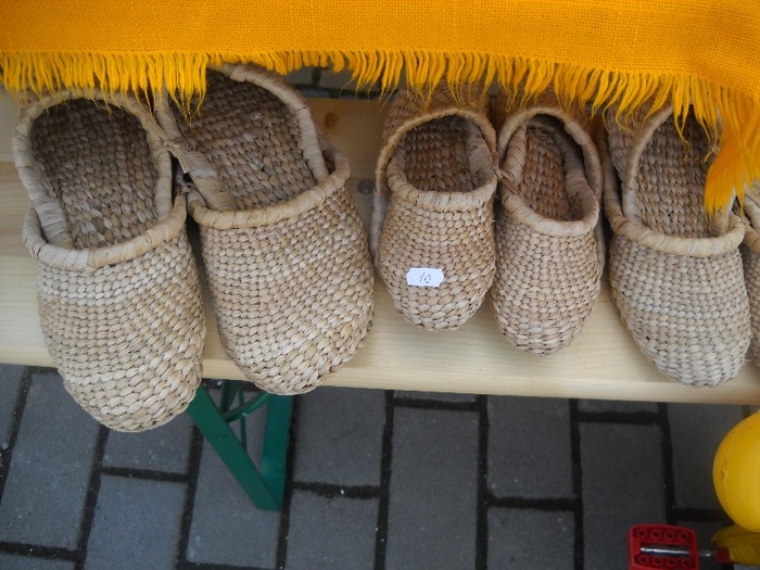 .........PAPUCI de CASA