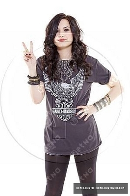 4 - demi lovato photoshoort6