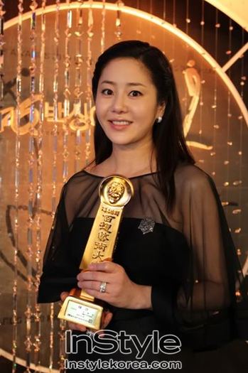650e046f0653d6a4acf291259e7417b1_large - a---ko hyun jung---a