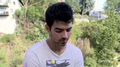 22902208_BNXHAXHWX - Cambio Cares - Joe Jonas On Bullying part 1