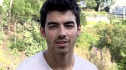 22902346_TFDWPSIOG - Cambio Cares - Joe Jonas On Bullying part 1