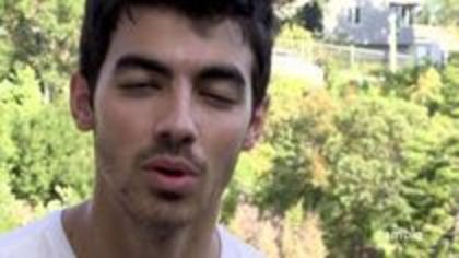 22902459_PHWHGCZGX - Cambio Cares - Joe Jonas On Bullying part 1