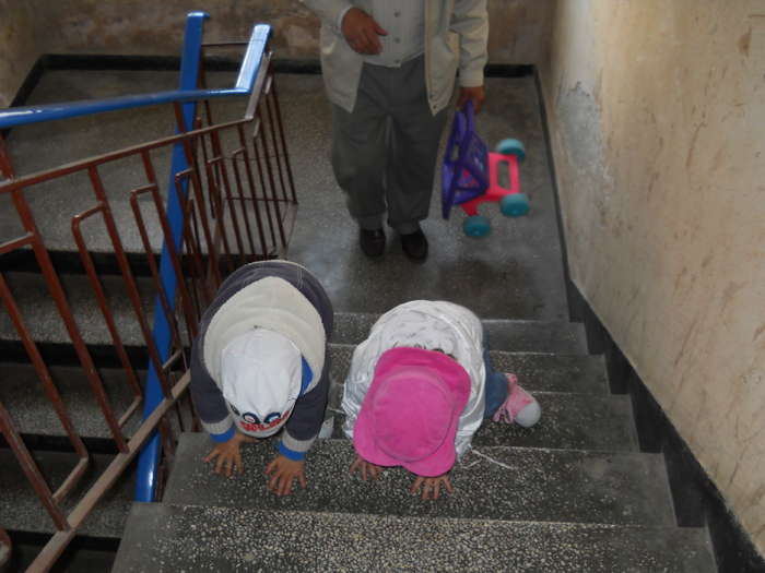 greu la deal - Flori--i banale