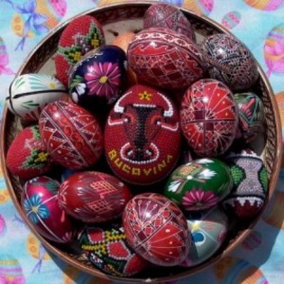 modele-de-oua-vopsite-de-paste-3-300x300