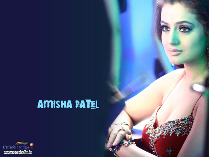 amisha-patel01_001[1] - Amisha Patel