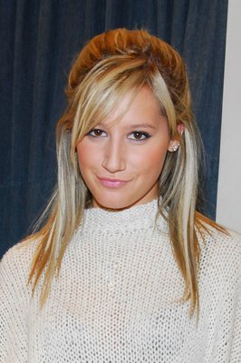 ashley-tisdale-176642l-poza - Fanclub Ashley