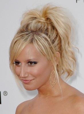 ashley-tisdale-947199l-poza - Fanclub Ashley