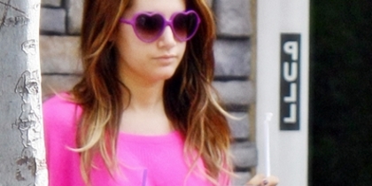 wre (11) - ashley tisdale la sedinta foto 9