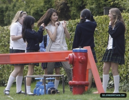 normal_selena_gomez_on_the_set_ramona_and_beezus_04