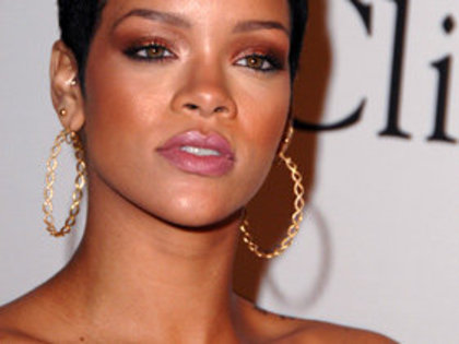 rihanna (17) - rihanna
