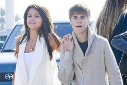 189055-justin-bieber-este-o - selena gomez si justin bieber