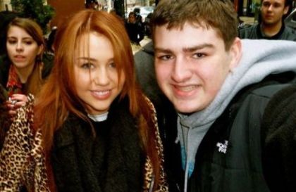 normal_0306_yefHZ - Miley with Fans