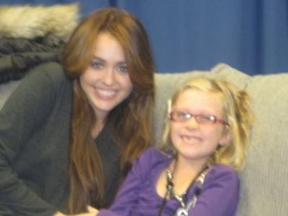normal_5612191134_1a939b35ab_z - Miley with Fans