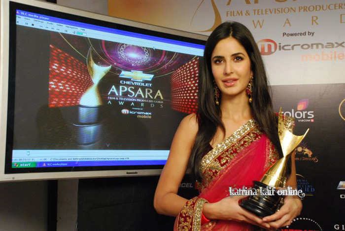 l4_Katrina_Kaif_at_Apsara_Awards_28429 - katrina kaif new