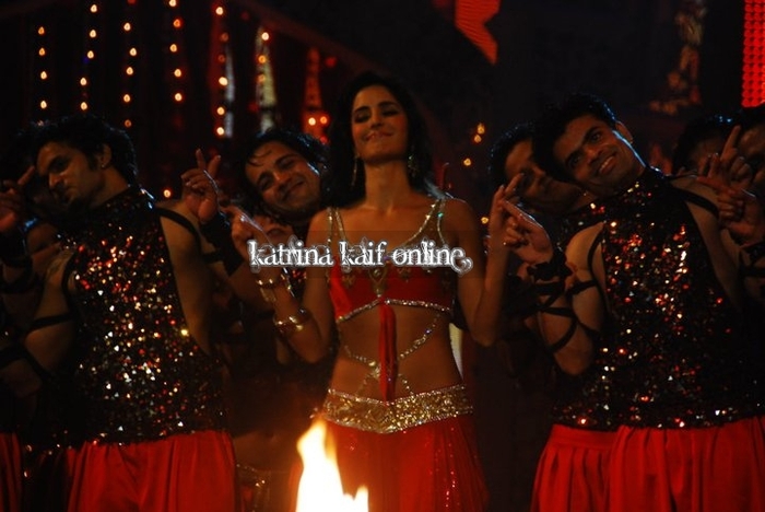 l4_Katrina_Kaif_recording_Apsara_Awards_Performance_2011_2811829 - katrina kaif new