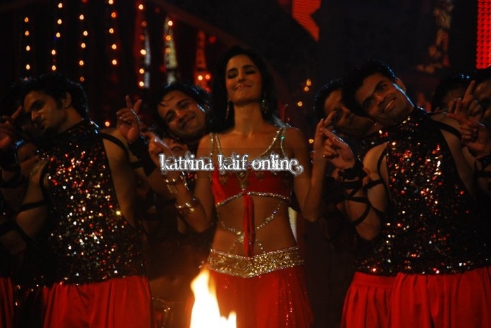 l4_Katrina_Kaif_recording_Apsara_Awards_Performance_2011_2811829