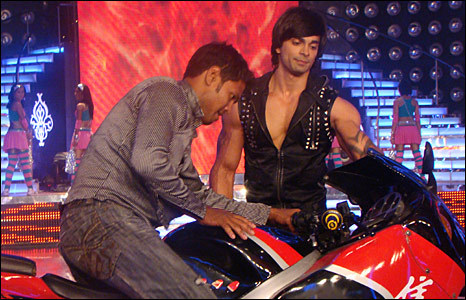 KARAN SINGH13 - KARAN SINGH GROVER-ARMAAN MALIK