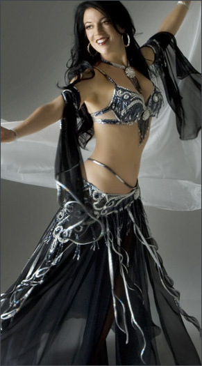 bella_black_grey1