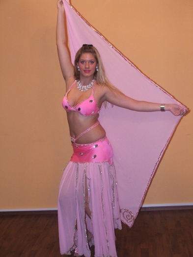 4851051 - Bellydance