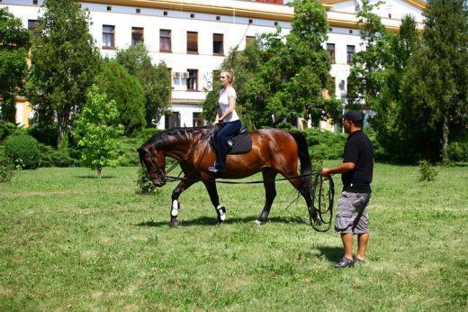 adela-popescu-140996l-poza