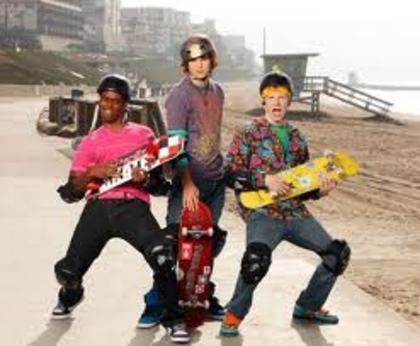 imgres - zeke and luther