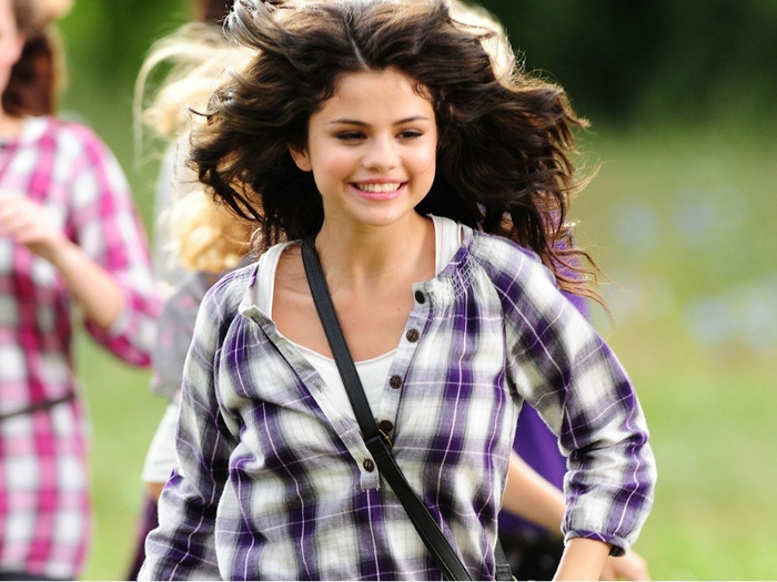 Selena-Wallpaper-selena-gomez-21146307-1024-768 - selena gomez poze noi