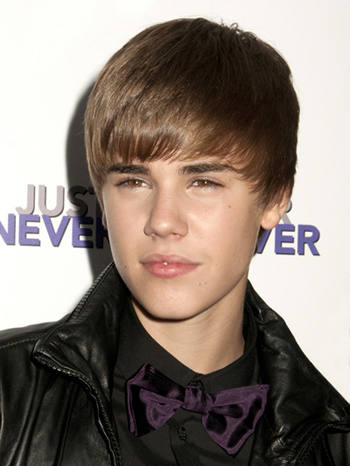 01026_justin-bieber-hairstyle-for-never-say-never-premiere-2011 - Justin Bieber 00000