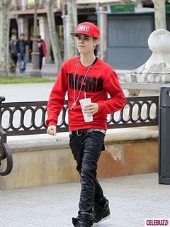 Justin-Bieber-McDonalds-2-435x580