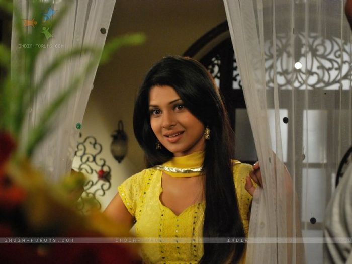 JENIFER11 - JENNIFER WINGET-RIDHIMA3