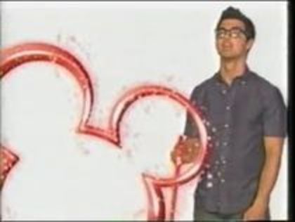 25968115_BGLSAUKLQ - Disney Channel Intro - Joe Jonas NEW