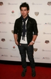 12893885_EOILIGNBV - Joe arrives at the BCS Championship Party in CA