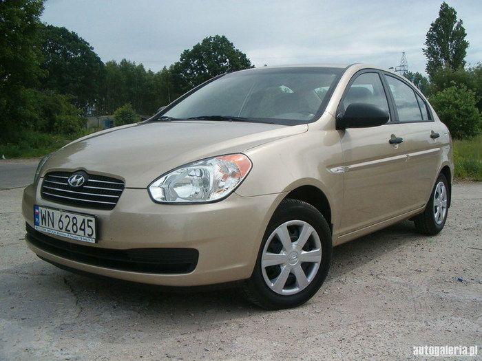 HYUNDAI ACCENT (1)