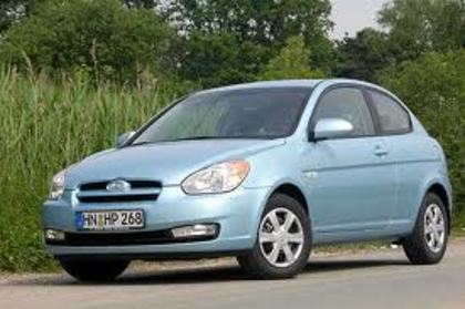 images (4) - Hyundai Accent