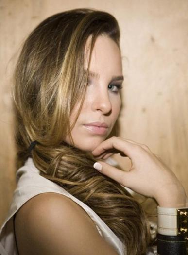16kul4x - Belinda