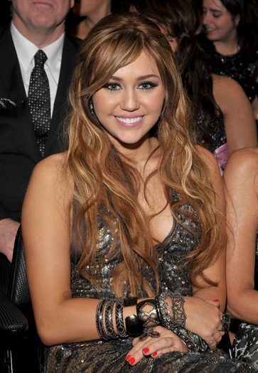 005 - 53rd Annual Grammy Awards - Backstage  Audience