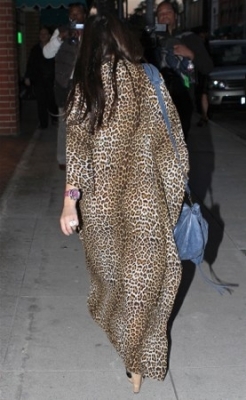 normal_brenda-song-0014 - 02 22 11 Brenda Song leaving a medical building in Beverly Hills