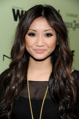 normal_brenda-song-0011