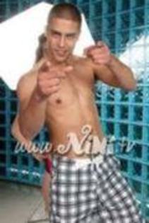 25563163_JHVURIOVH[1]