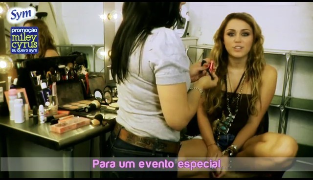 bscap0018 - MileyCyrus Maquiagem-EuQueroSym