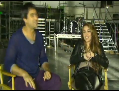 bscap0158 - Miley Cyrus No Brasil Interview