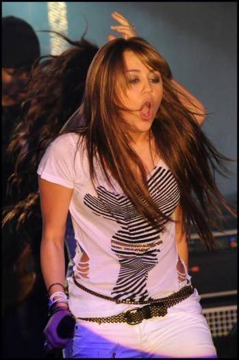 o vrei cumva sati arat ca pot sa si sa bat