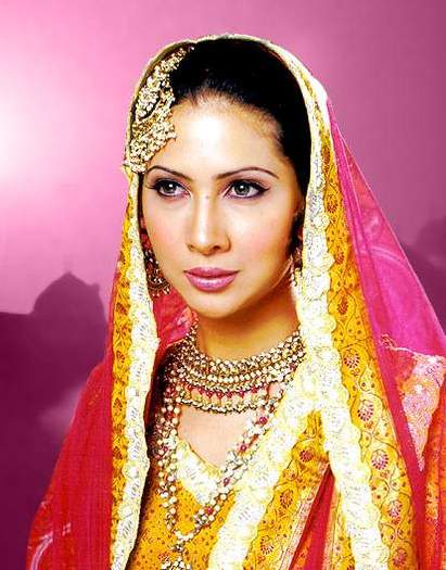 Kim Sharma - CONCURS 001-actrita bollywoodiana care arata cel mai bine ca mireasa