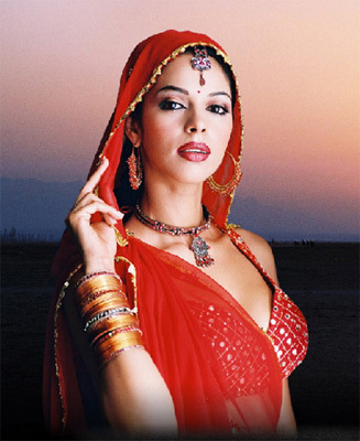 Mallika Sherawat - CONCURS 001-actrita bollywoodiana care arata cel mai bine ca mireasa