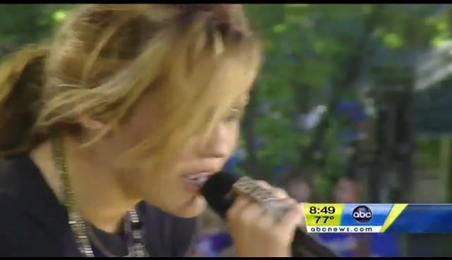 bscap0633 - Good Morning America Robot