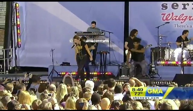 bscap0636 - Good Morning America Robot