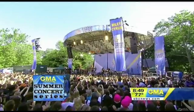 bscap0647 - Good Morning America Robot