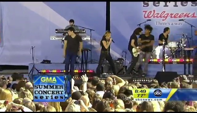 bscap0664 - Good Morning America Robot