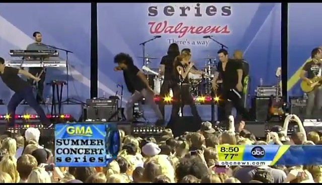 bscap0667 - Good Morning America Robot