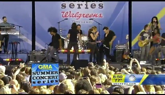 bscap0668 - Good Morning America Robot