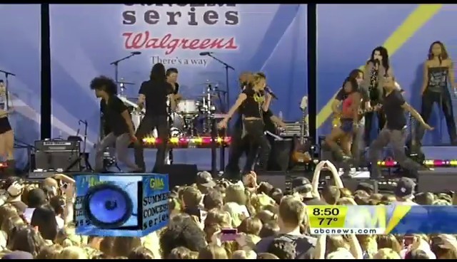 bscap0669 - Good Morning America Robot